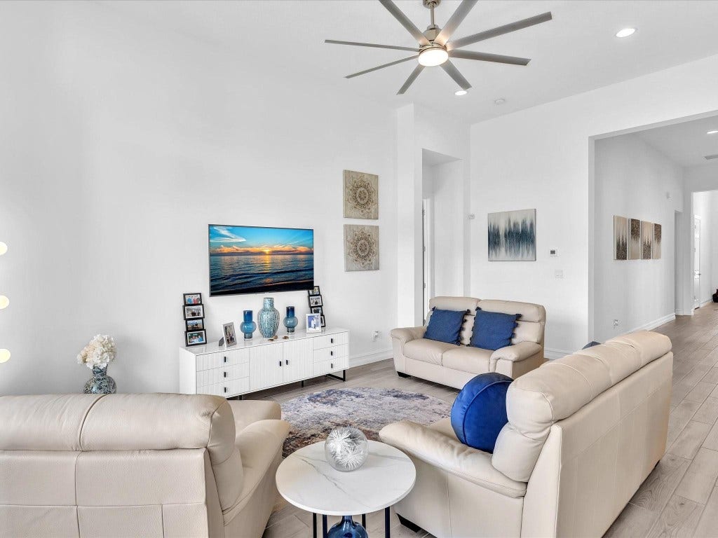 8928 Bastille Circle, Parkland, FL 33076 8928 Bastille Circle, Parkland, FL 33076