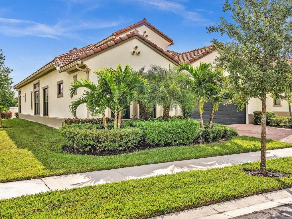 8928 Bastille Circle, Parkland, FL 33076 8928 Bastille Circle, Parkland, FL 33076