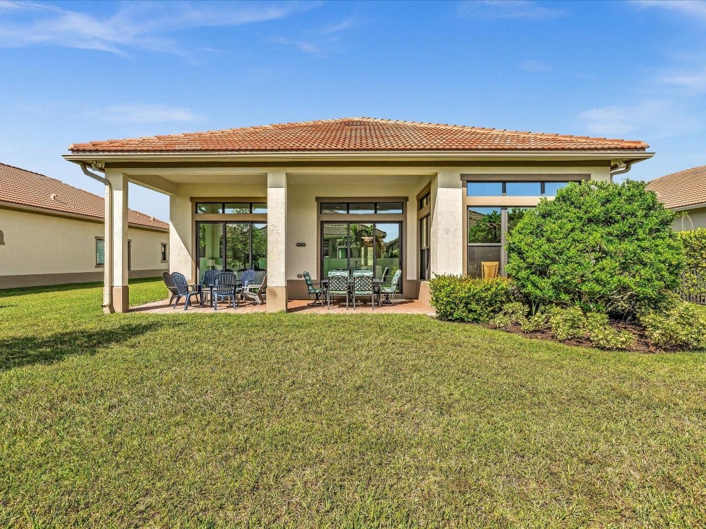 8928 Bastille Circle, Parkland, FL 33076 8928 Bastille Circle, Parkland, FL 33076