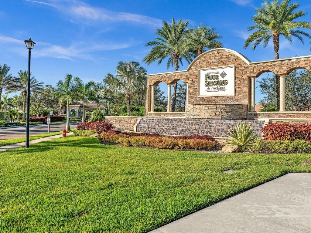 8928 Bastille Circle, Parkland, FL 33076 8928 Bastille Circle, Parkland, FL 33076