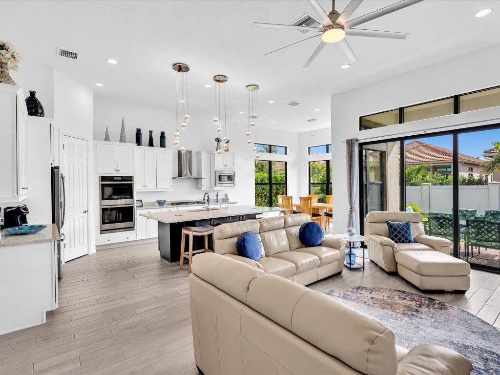 8928 Bastille Circle, Parkland, FL 33076 8928 Bastille Circle, Parkland, FL 33076