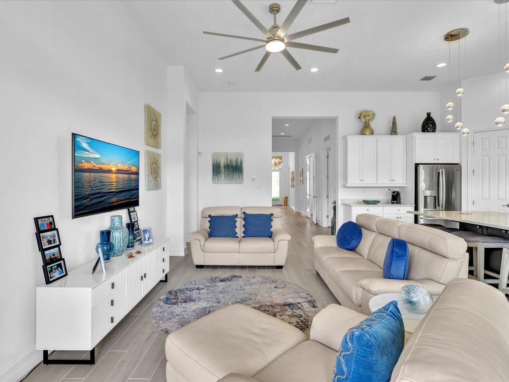 8928 Bastille Circle, Parkland, FL 33076 8928 Bastille Circle, Parkland, FL 33076