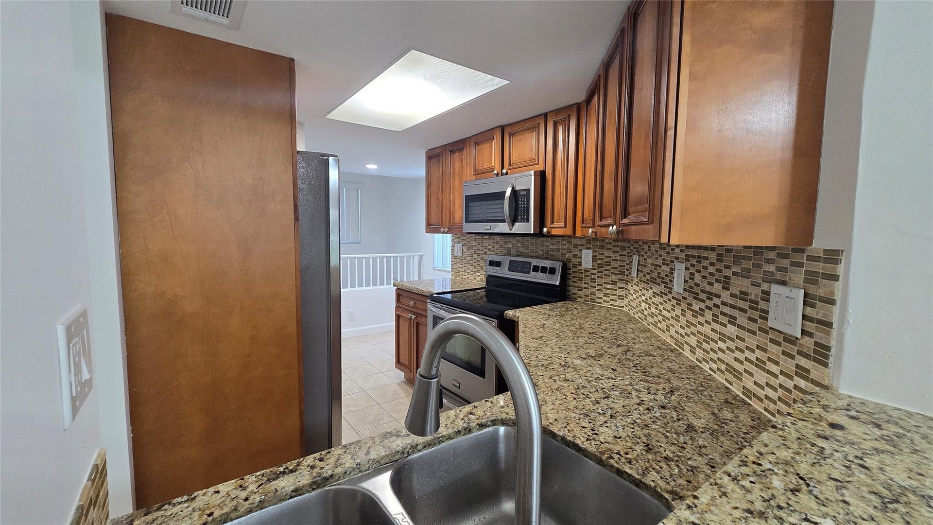 2815 N Course Drive, #201, Pompano Beach, FL 33069 Photo 2
