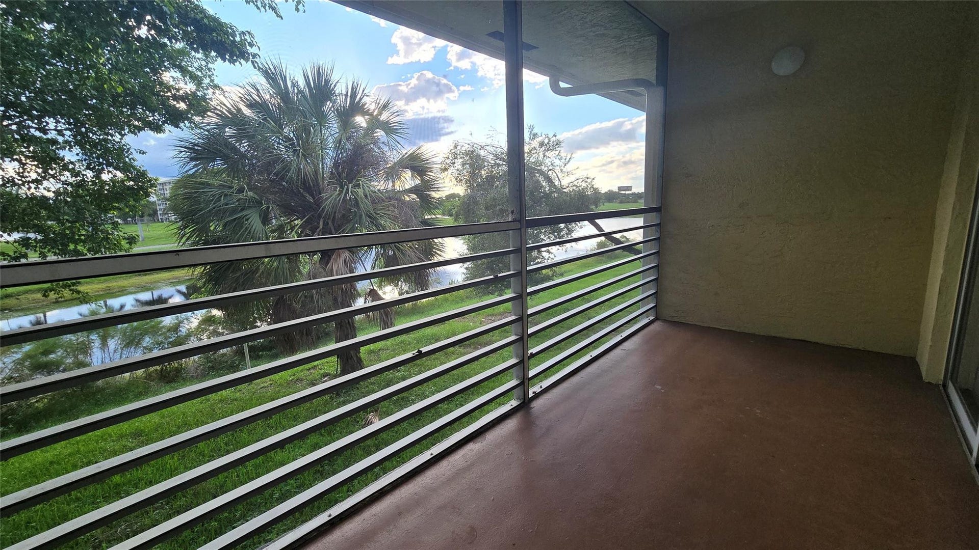2815 N Course Drive, #201, Pompano Beach, FL 33069 Photo 9