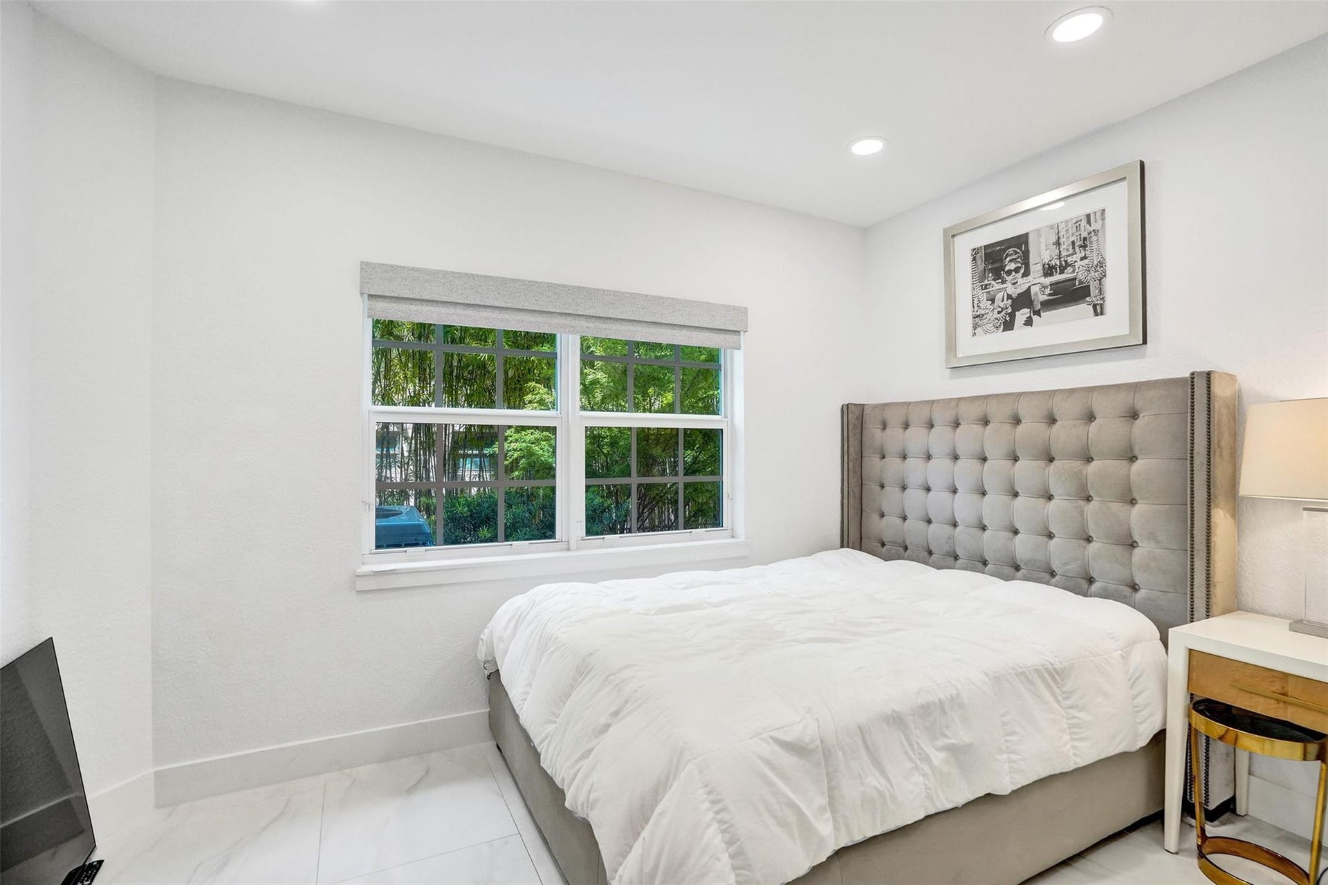 Downstairs den/bedroom with window views
