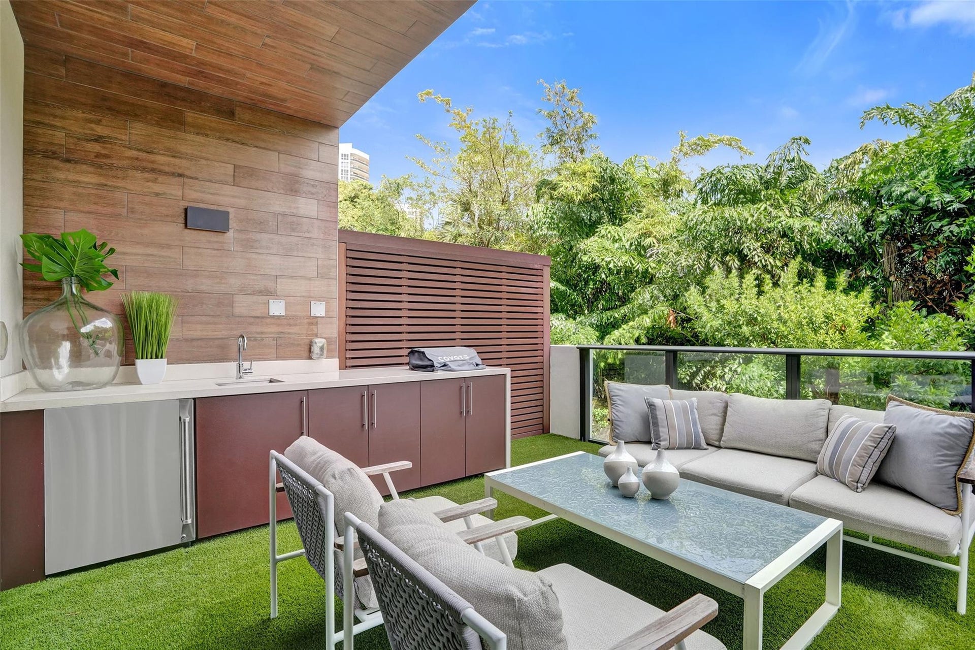 3030 N Ocean Boulevard, #S104, Fort Lauderdale, FL 33308 very private space