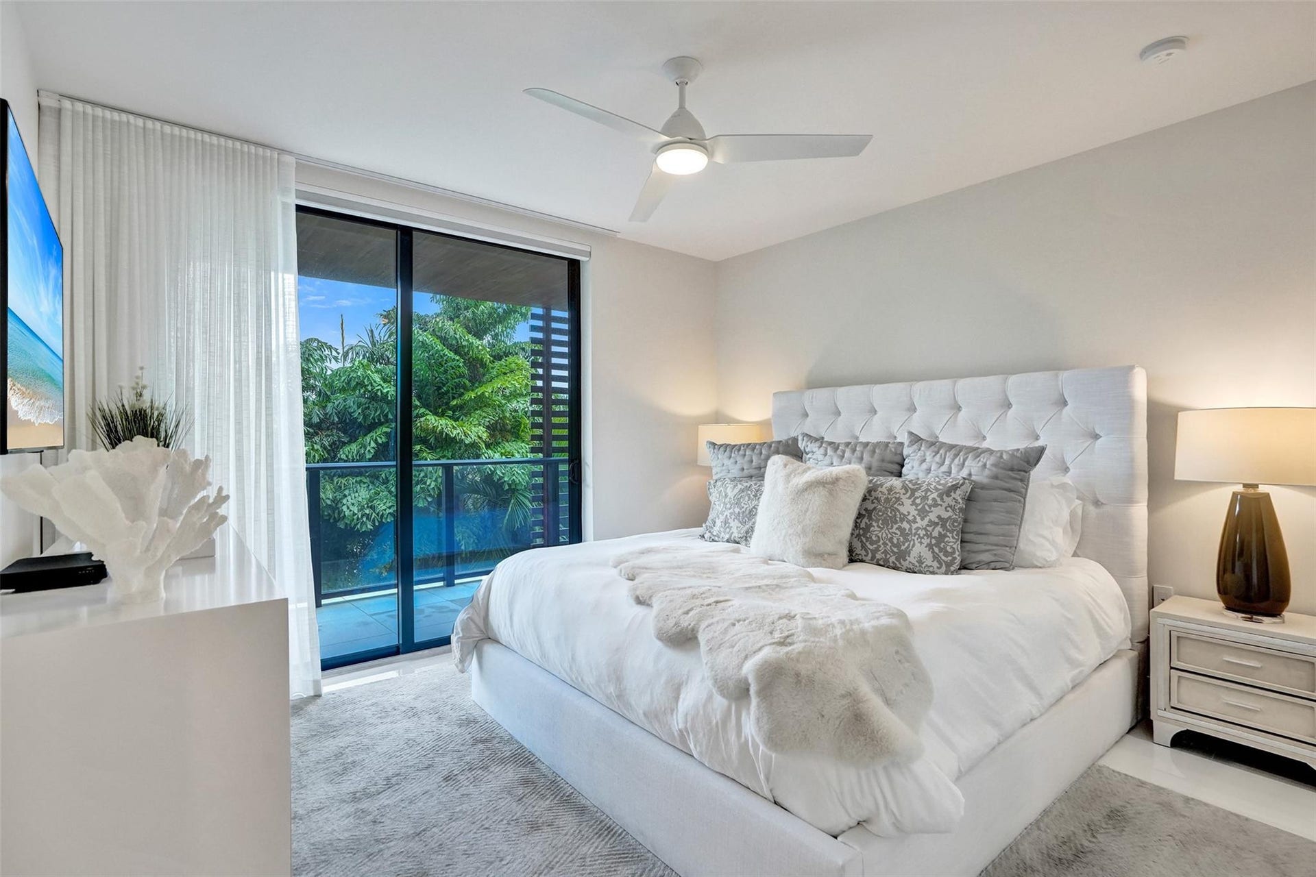 3030 N Ocean Boulevard, #S104, Fort Lauderdale, FL 33308 primary suite