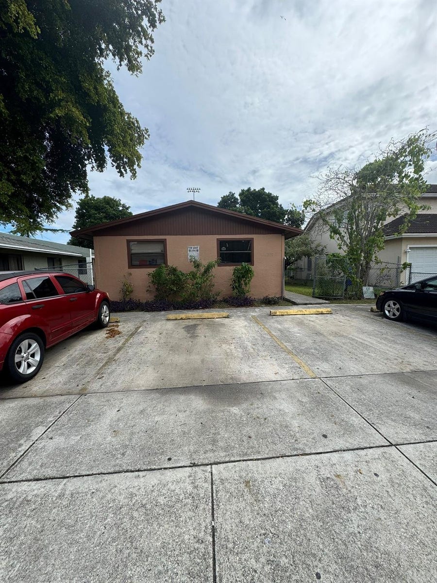 Property photo for 2610 NW 14th Street, Fort Lauderdale, FL