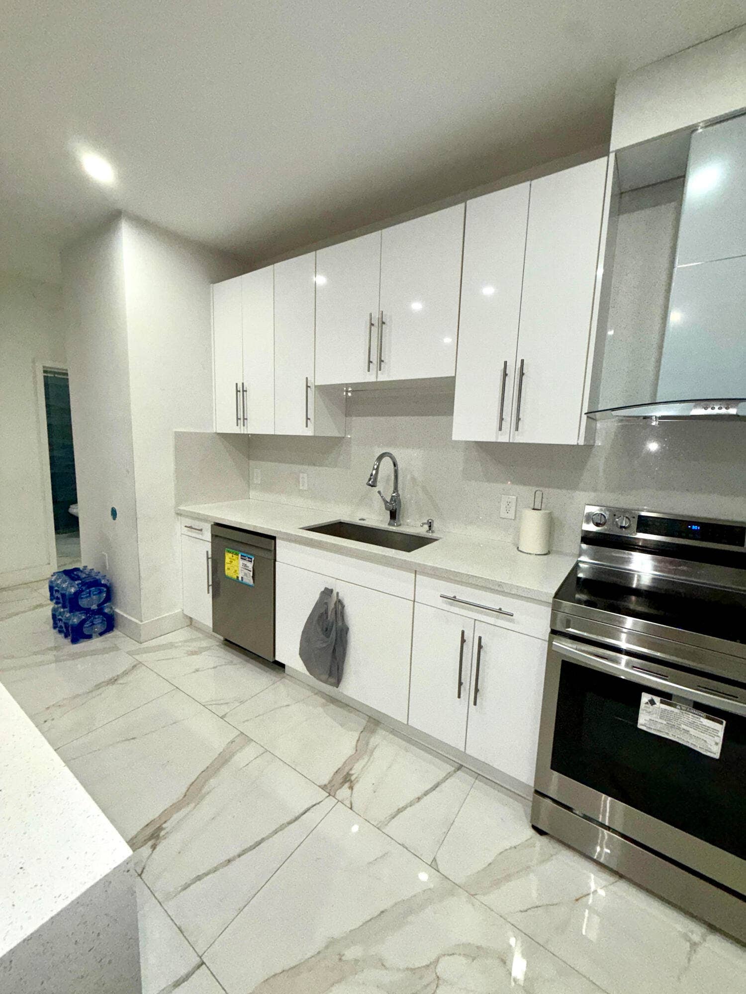 KITCHEN B 1641