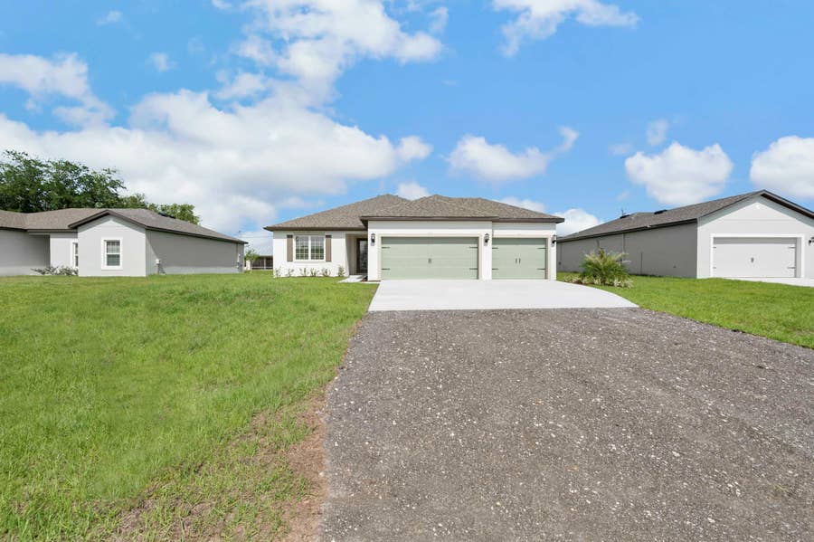 Property photo for 392 SW Paw Court, Port St Lucie, FL