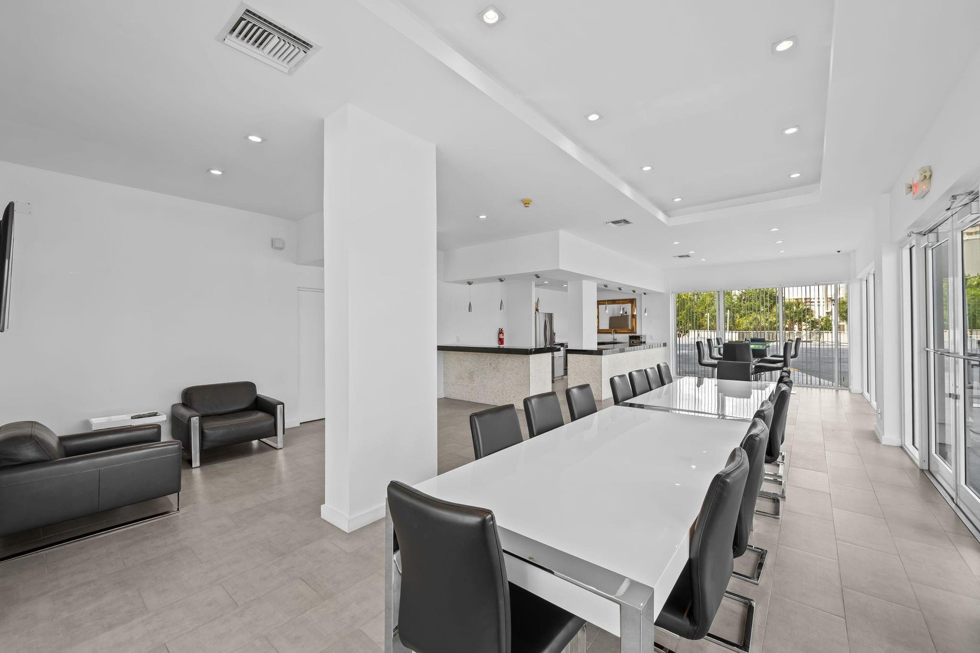 2841 N Ocean Boulevard, #1710, Fort Lauderdale, FL 33308 Photo 30