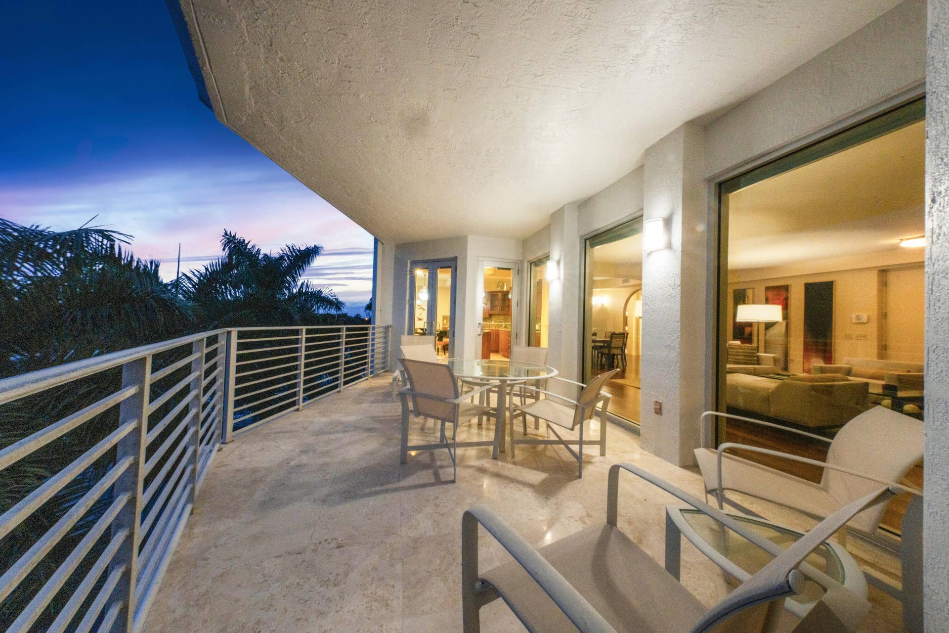 023-040-Balcony-4000x2667