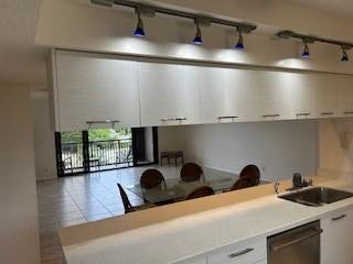 2300 NE 33rd Avenue, #403, Fort Lauderdale, FL 33305