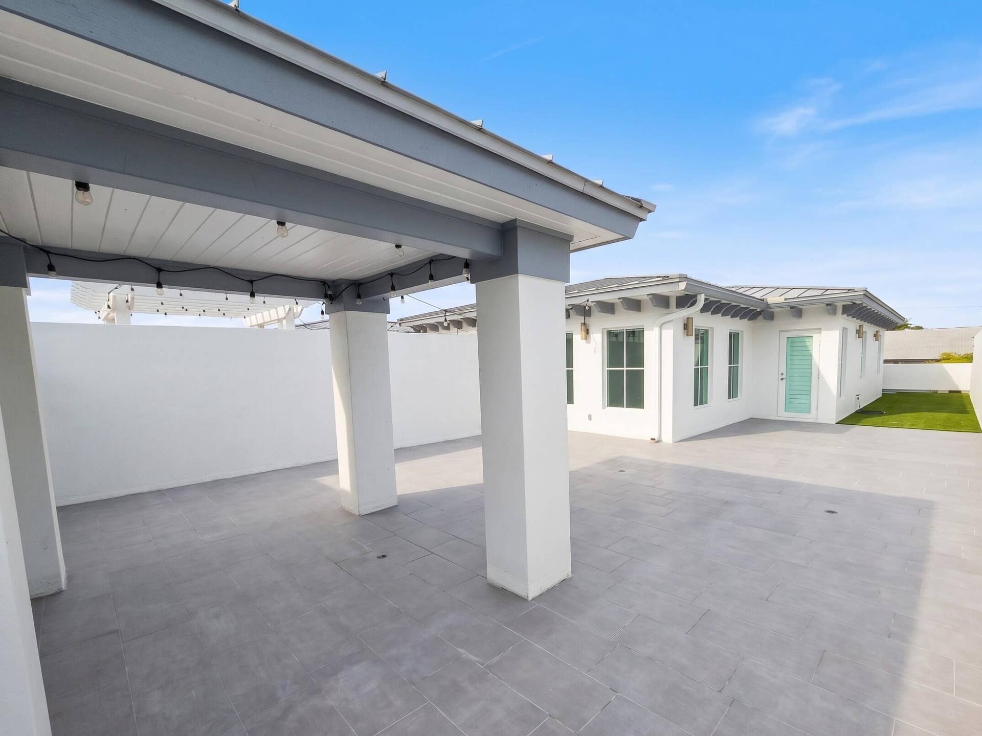 218 NE 15th Avenue, #218, Fort Lauderdale, FL 33301 218 roof 2b