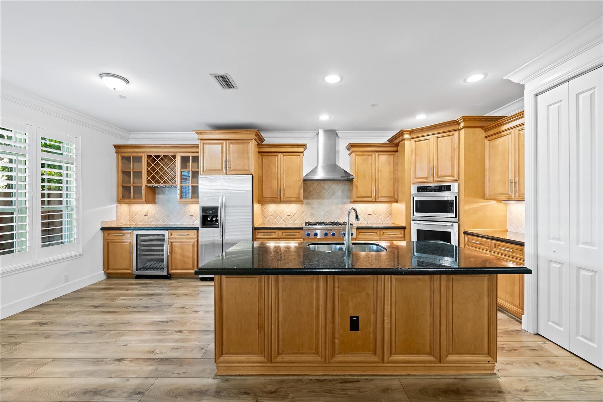 218 NE 15th Avenue, #218, Fort Lauderdale, FL 33301 Photo 11