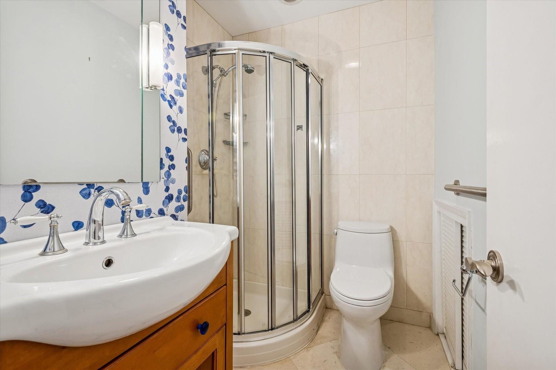 5400 N Ocean Boulevard, #44, Lauderdale-By-The-Sea, Lauderdale By The Sea, FL 33308 5400 N Ocean Boulevard, #44, Lauderdale-By-The-Sea, Lauderdale By The Sea, FL 33308