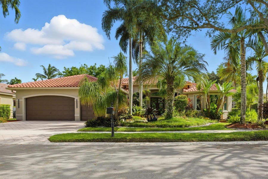 Property photo for 397 Mallard Lane, Weston, FL