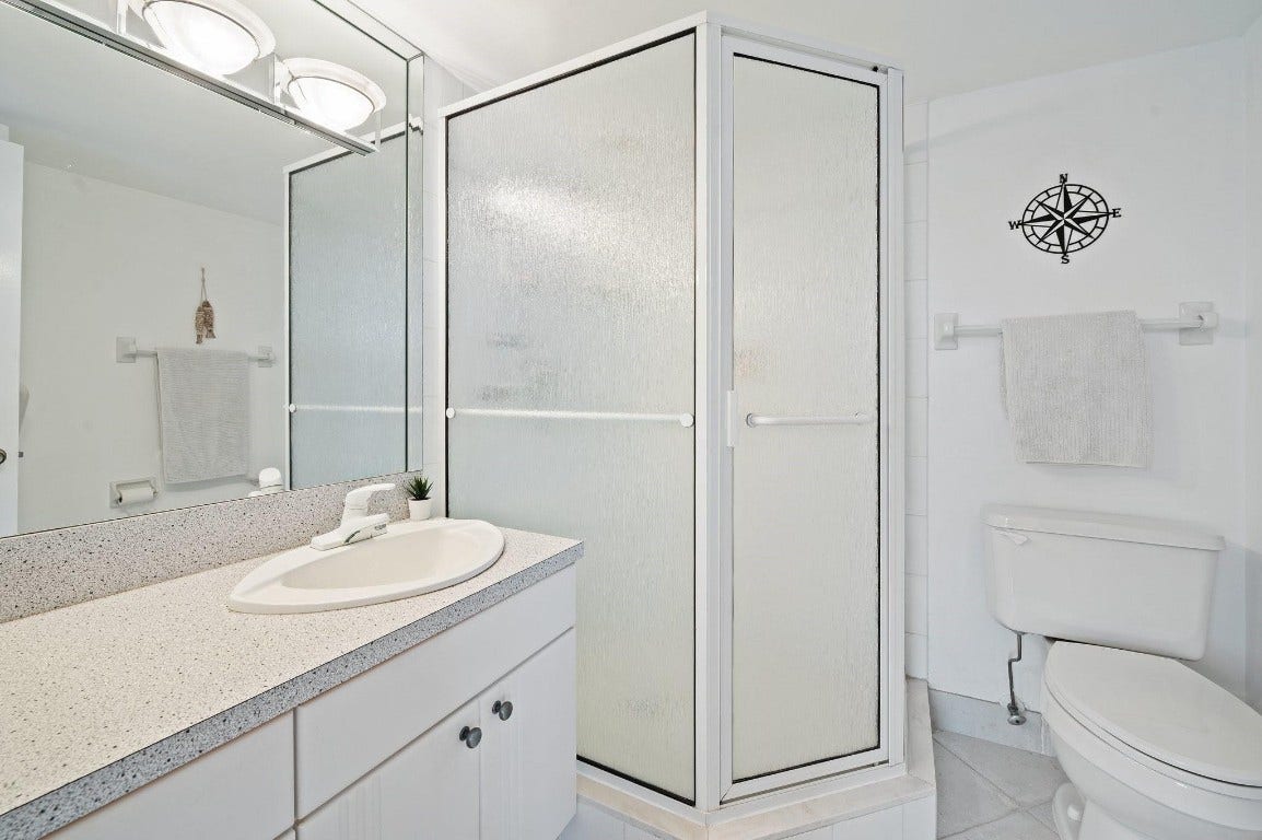 1050 Hillsboro Mile, #203w, Hillsboro Beach, Hillsboro Beach, FL 33062