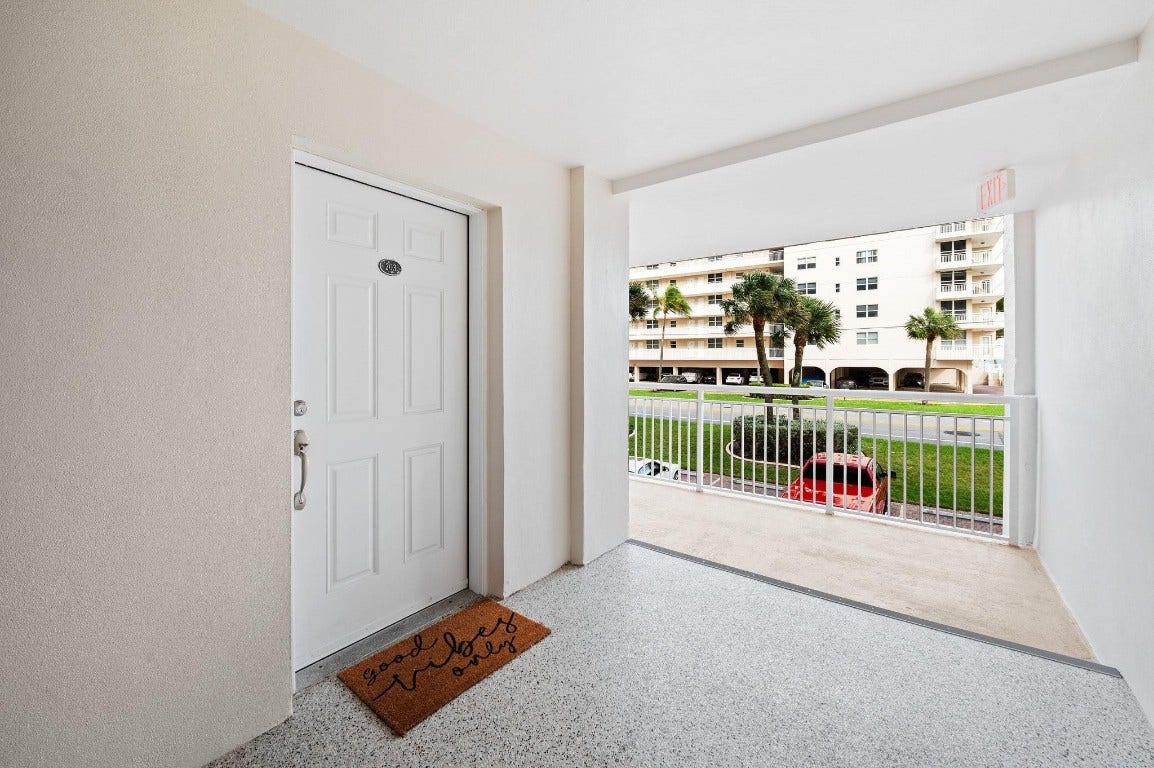 1050 Hillsboro Mile, #203w, Hillsboro Beach, Hillsboro Beach, FL 33062