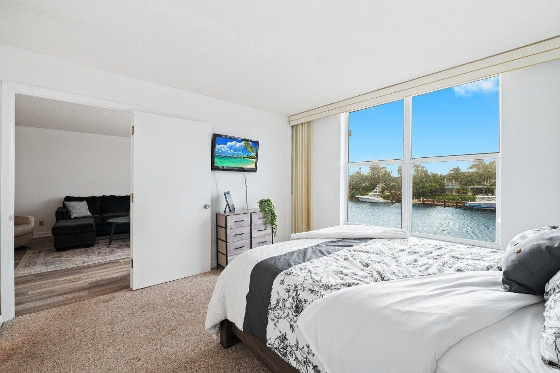 1050 Hillsboro Mile, #203w, Hillsboro Beach, Hillsboro Beach, FL 33062