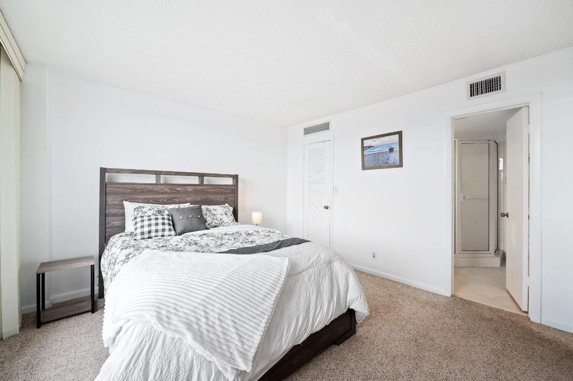 1050 Hillsboro Mile, #203w, Hillsboro Beach, Hillsboro Beach, FL 33062