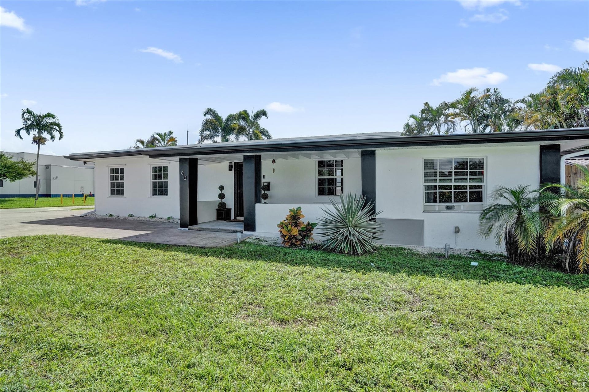 90 NE 26th Street, Wilton Manors, FL 33305 Photo 4