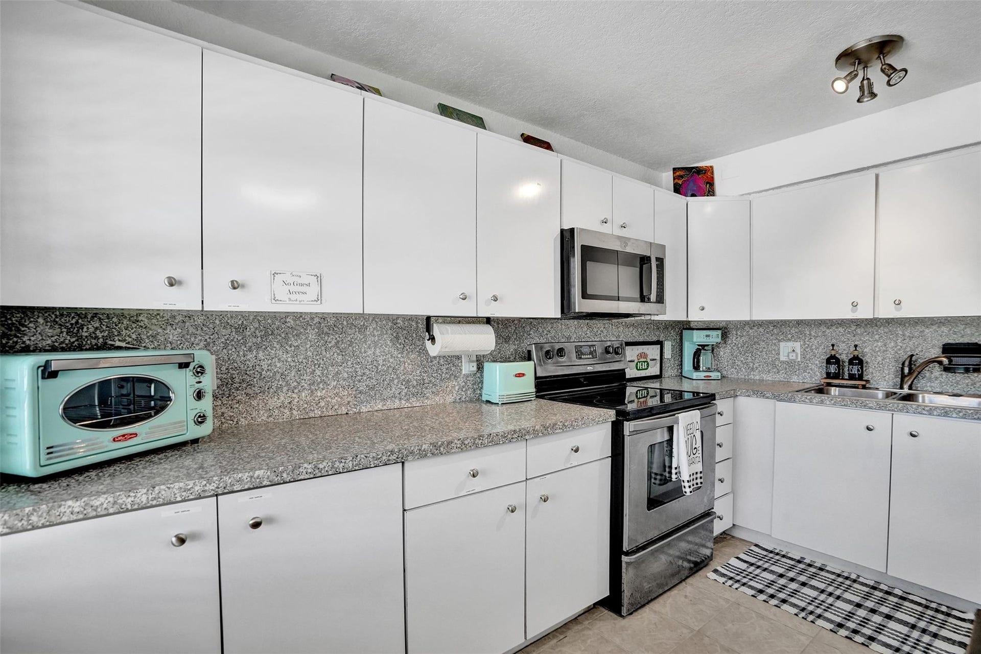 90 NE 26th Street, Wilton Manors, FL 33305 Photo 16