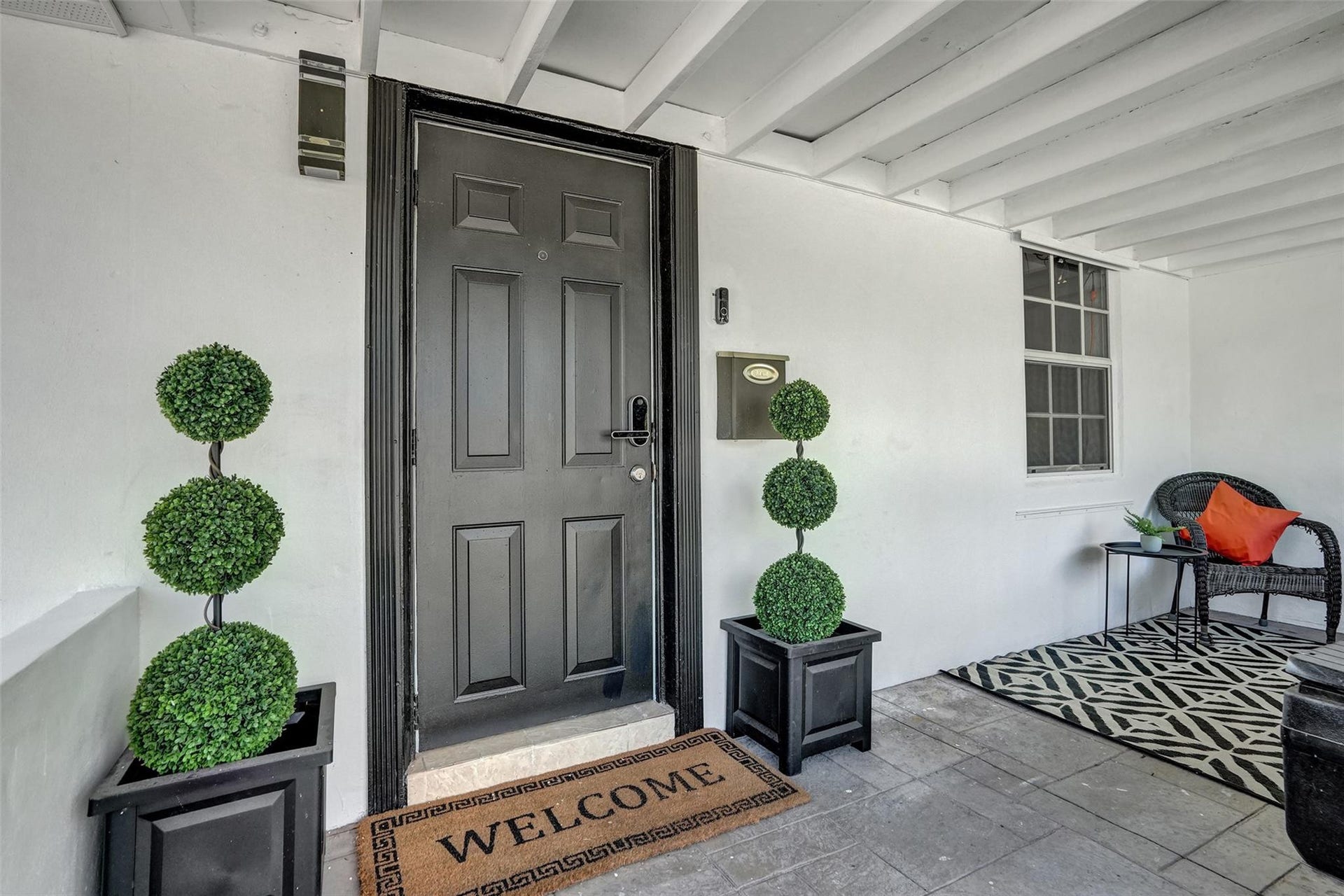 90 NE 26th Street, Wilton Manors, FL 33305 Large front porch