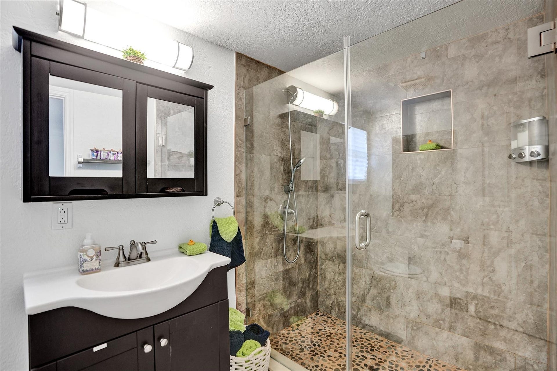 90 NE 26th Street, Wilton Manors, FL 33305 Photo 22