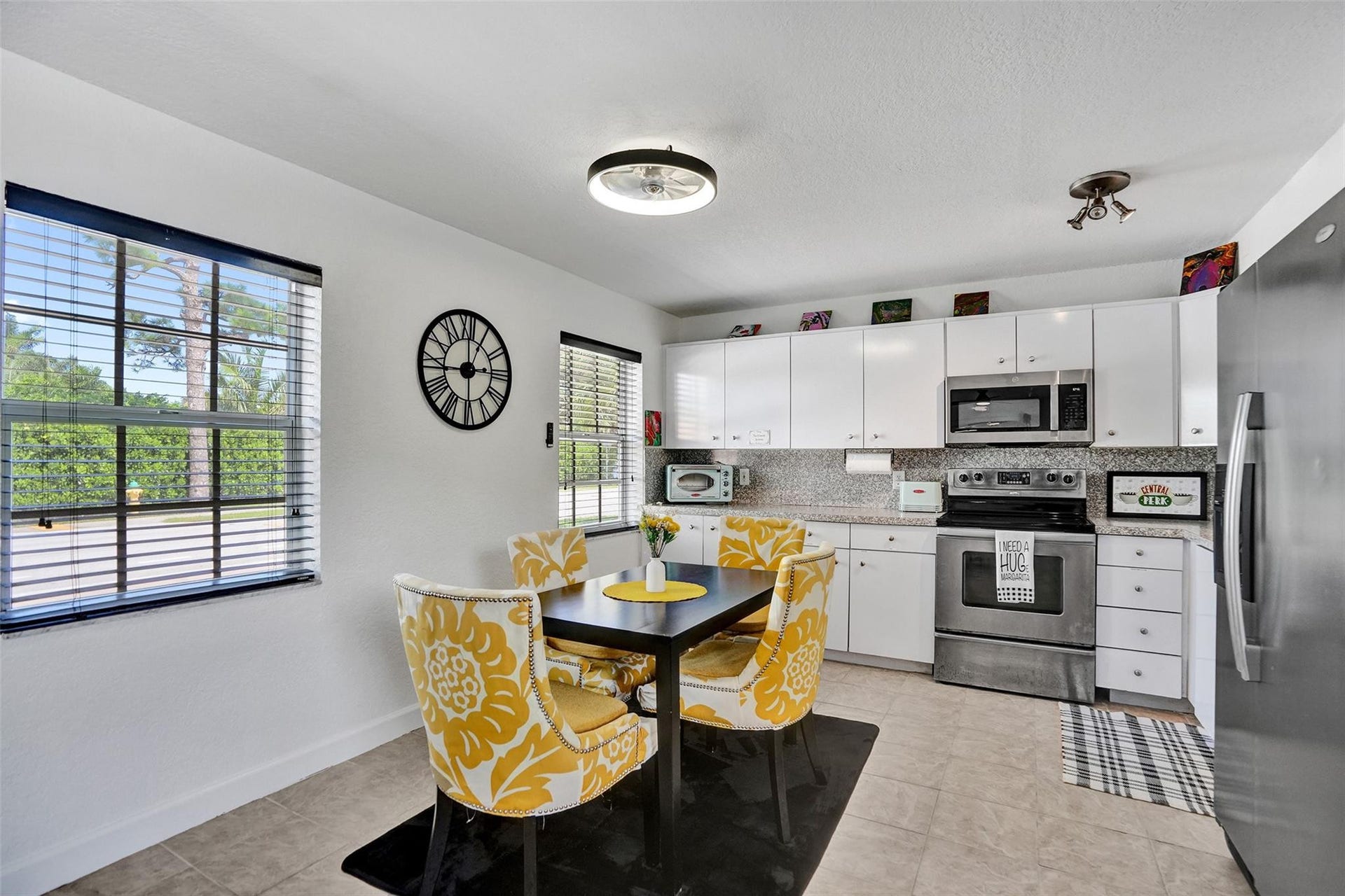 90 NE 26th Street, Wilton Manors, FL 33305 Eat-in Kitchen