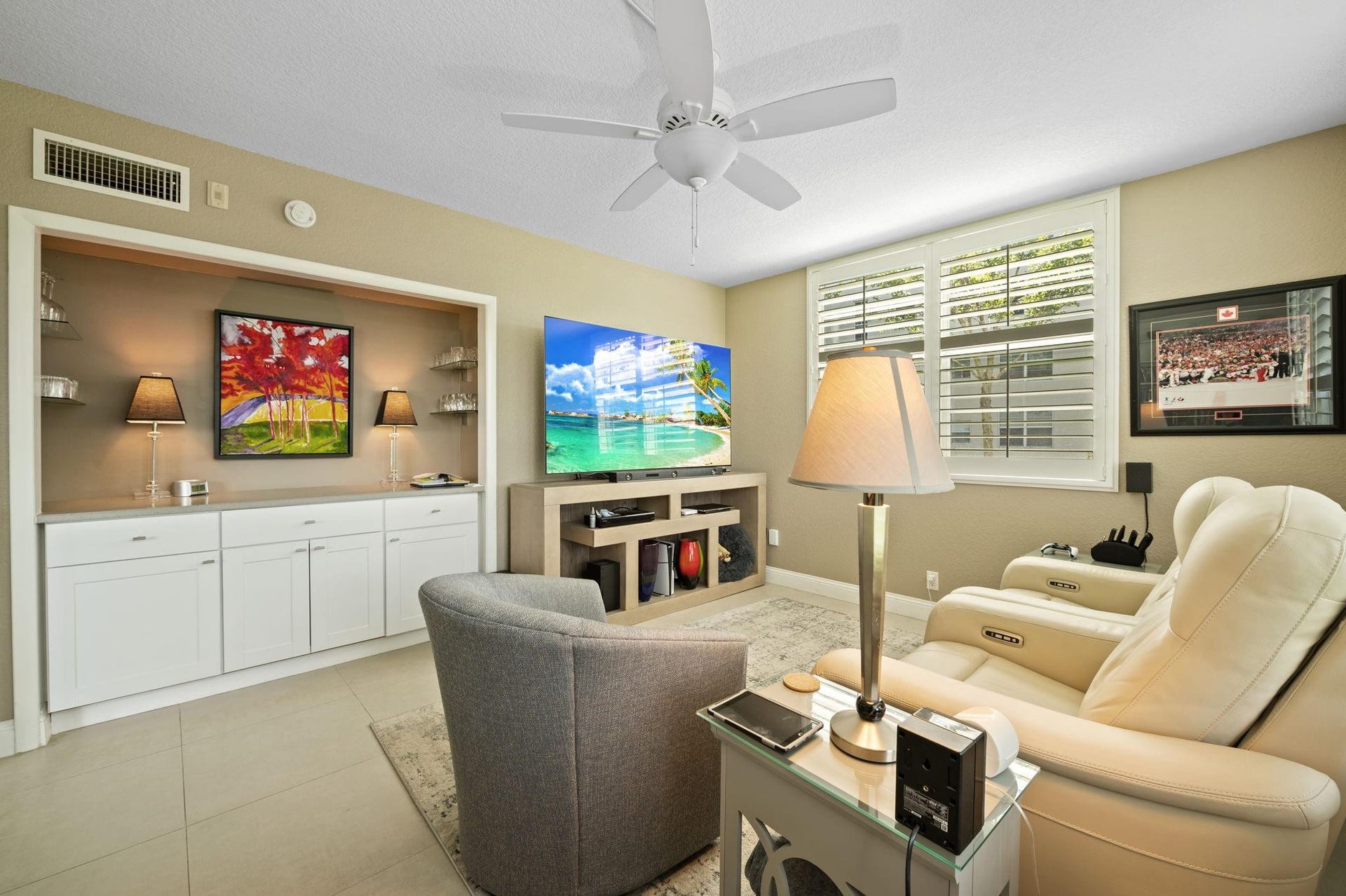 555 Oaks Lane, #112, Pompano Beach, FL 33069 555 Oaks Lane, #112, Pompano Beach, FL 33069