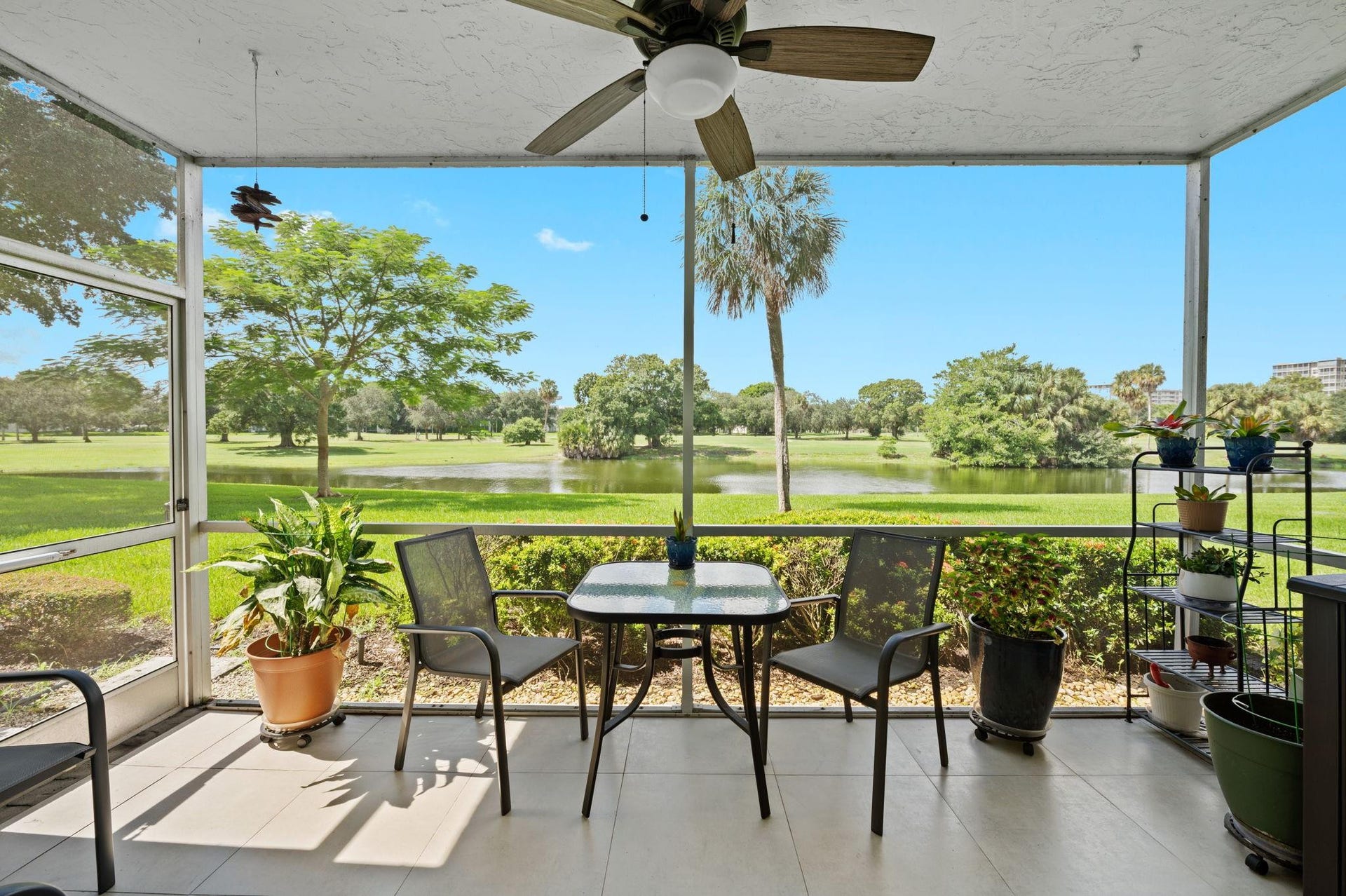 555 Oaks Lane, #112, Pompano Beach, FL 33069 555 Oaks Lane, #112, Pompano Beach, FL 33069