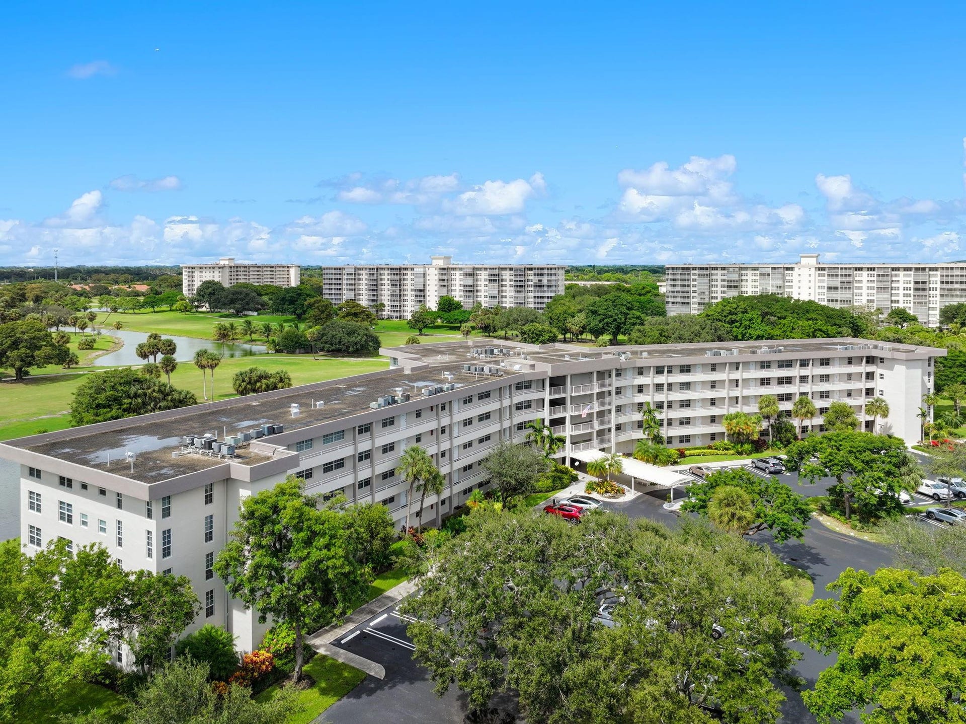 555 Oaks Lane, #112, Pompano Beach, FL 33069 555 Oaks Lane, #112, Pompano Beach, FL 33069