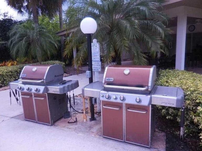 555 Oaks Lane, #112, Pompano Beach, FL 33069 555 Oaks Lane, #112, Pompano Beach, FL 33069