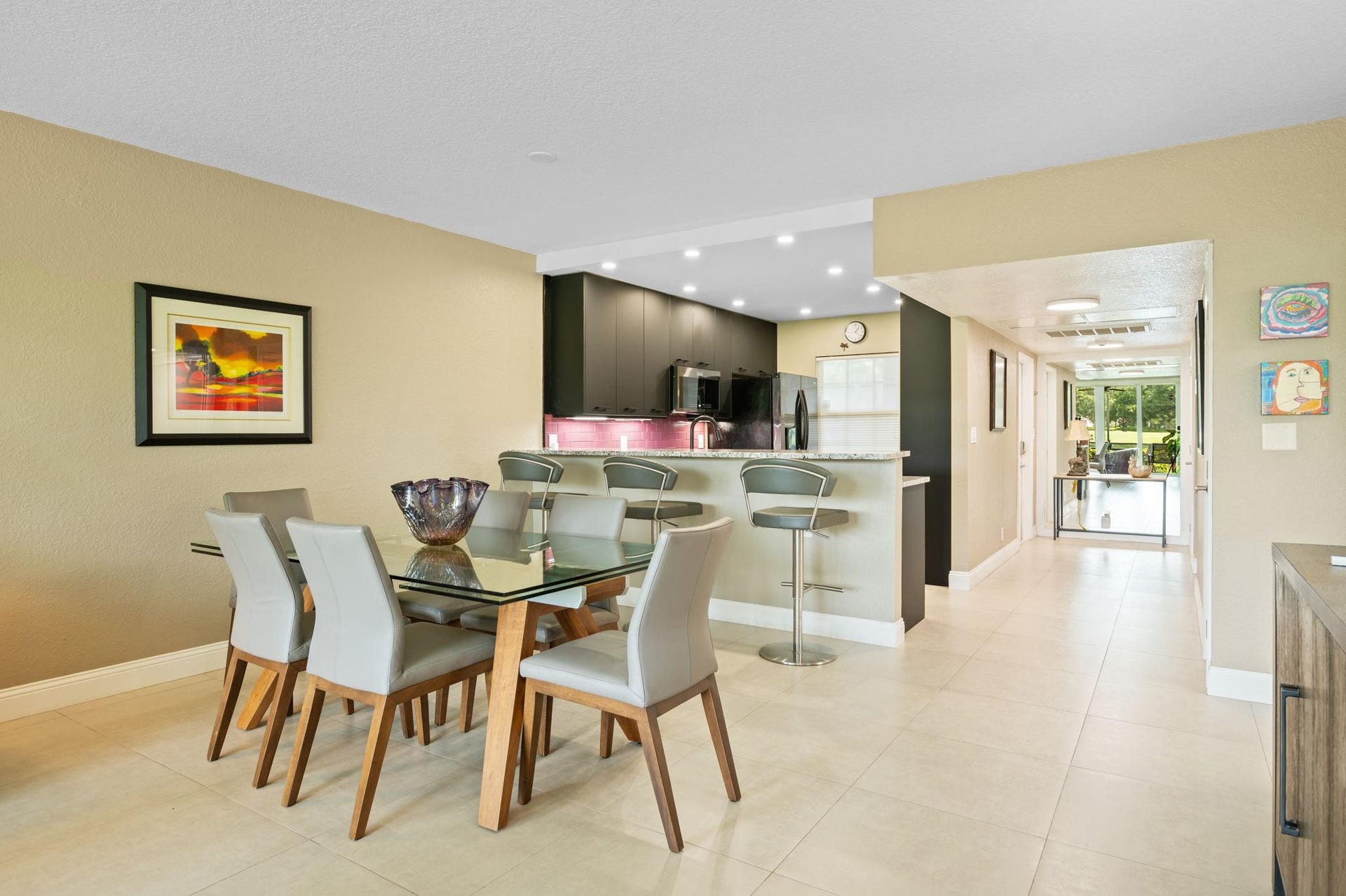 555 Oaks Lane, #112, Pompano Beach, FL 33069 555 Oaks Lane, #112, Pompano Beach, FL 33069