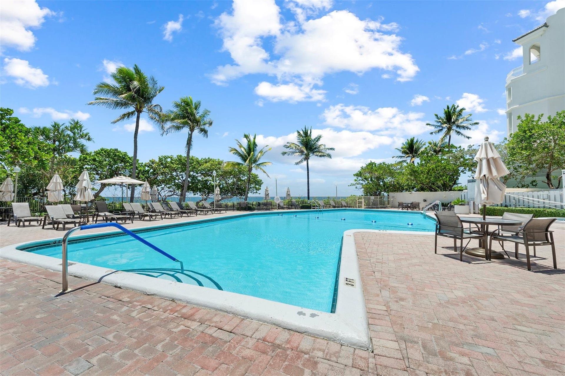 1905 N Ocean Boulevard, #14D, Fort Lauderdale, FL 33305 Oceanfront Pool