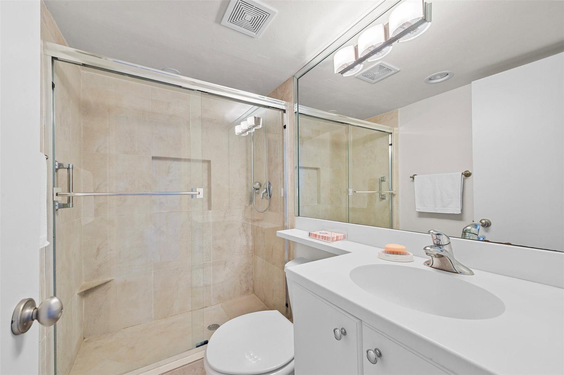 1905 N Ocean Boulevard, #14D, Fort Lauderdale, FL 33305 Photo 19