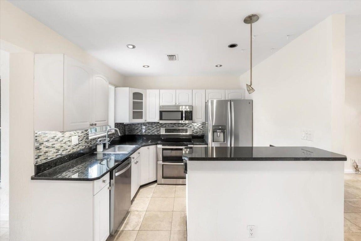 2906 NW 9th Terrace, Wilton Manors, FL 33311 2906 NW 9th Terrace, Wilton Manors, FL 33311