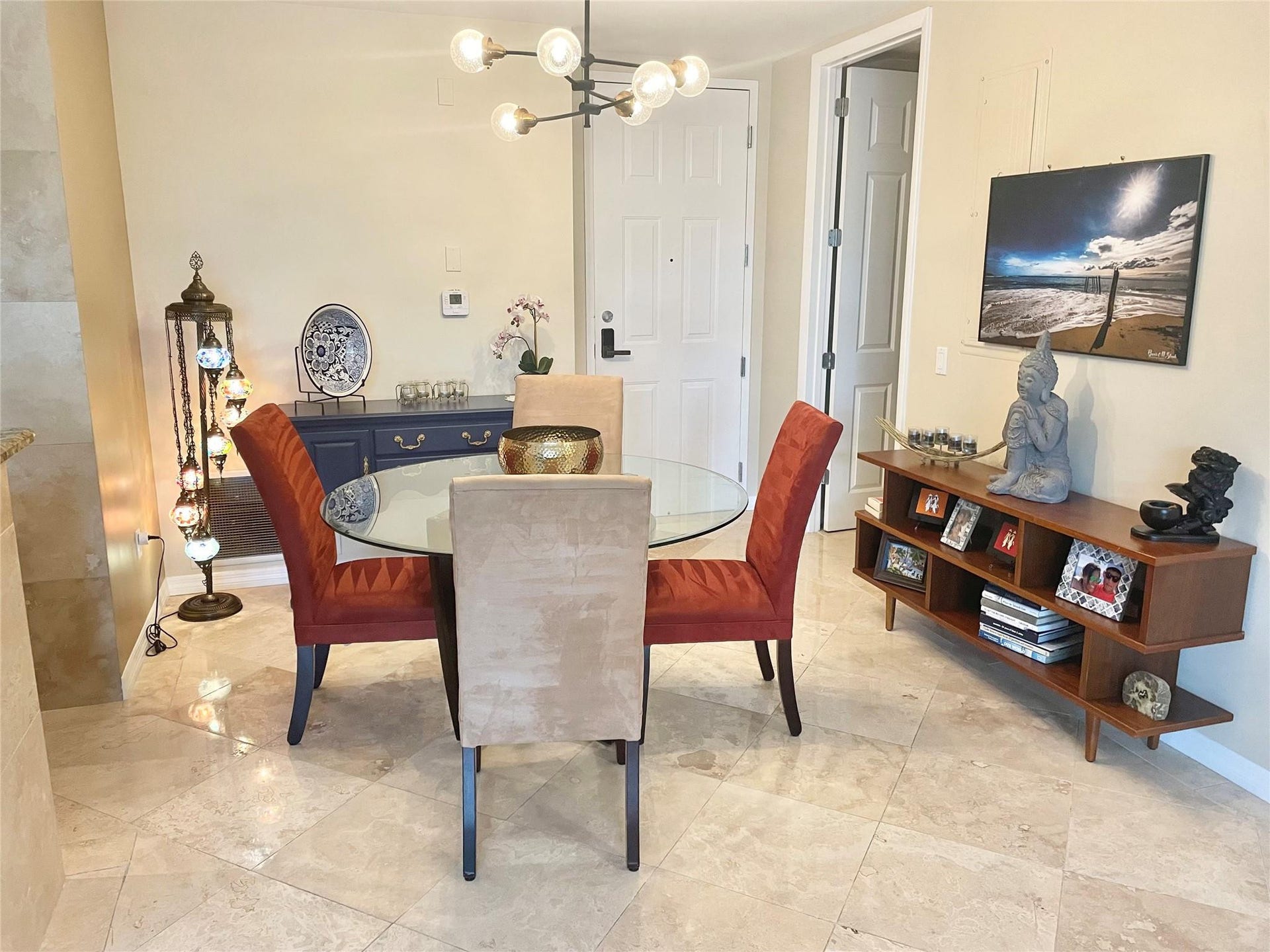 2601 NE 14th Avenue, #104, Wilton Manors, FL 33334 Dining area