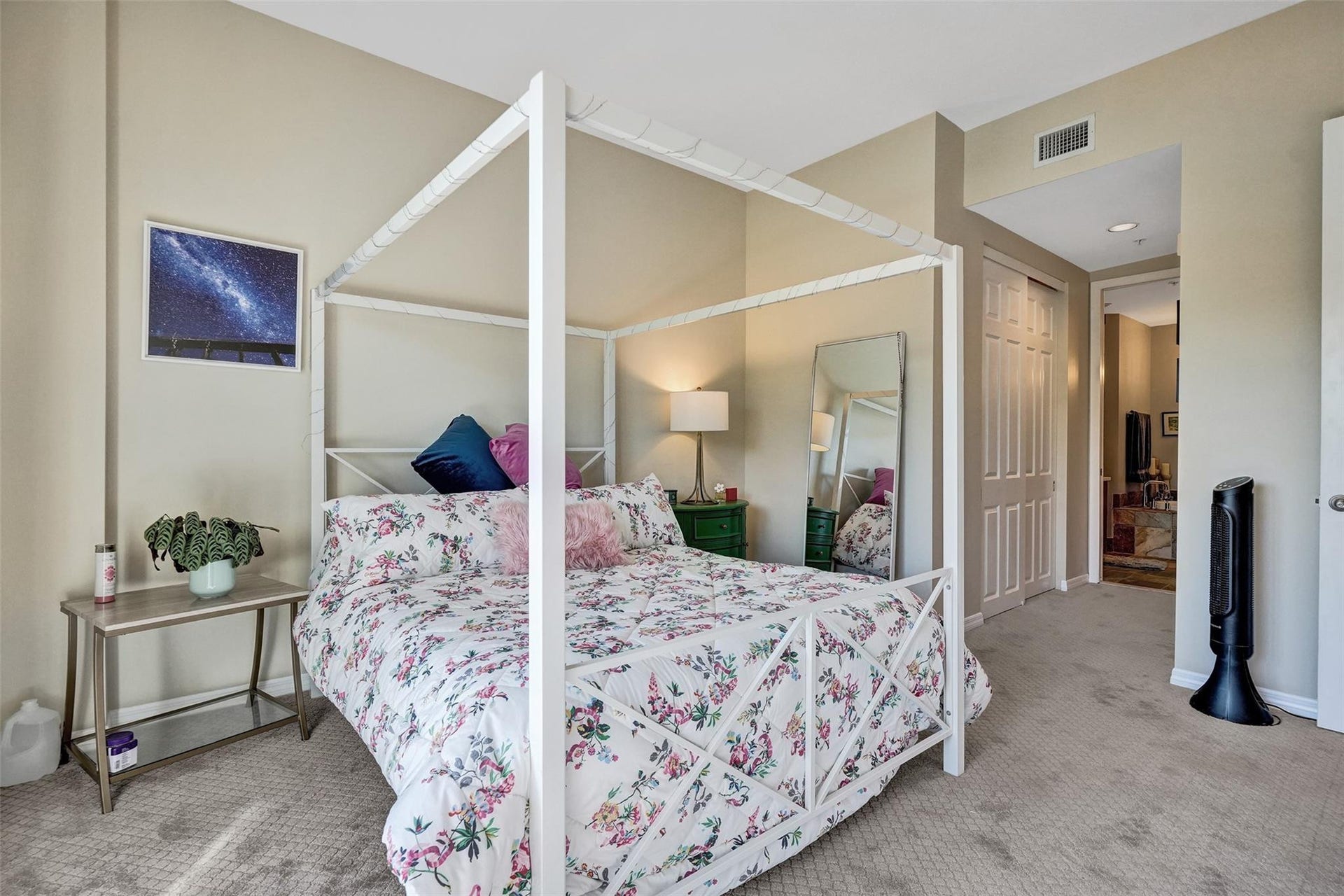 2601 NE 14th Avenue, #104, Wilton Manors, FL 33334 Primary bedroom