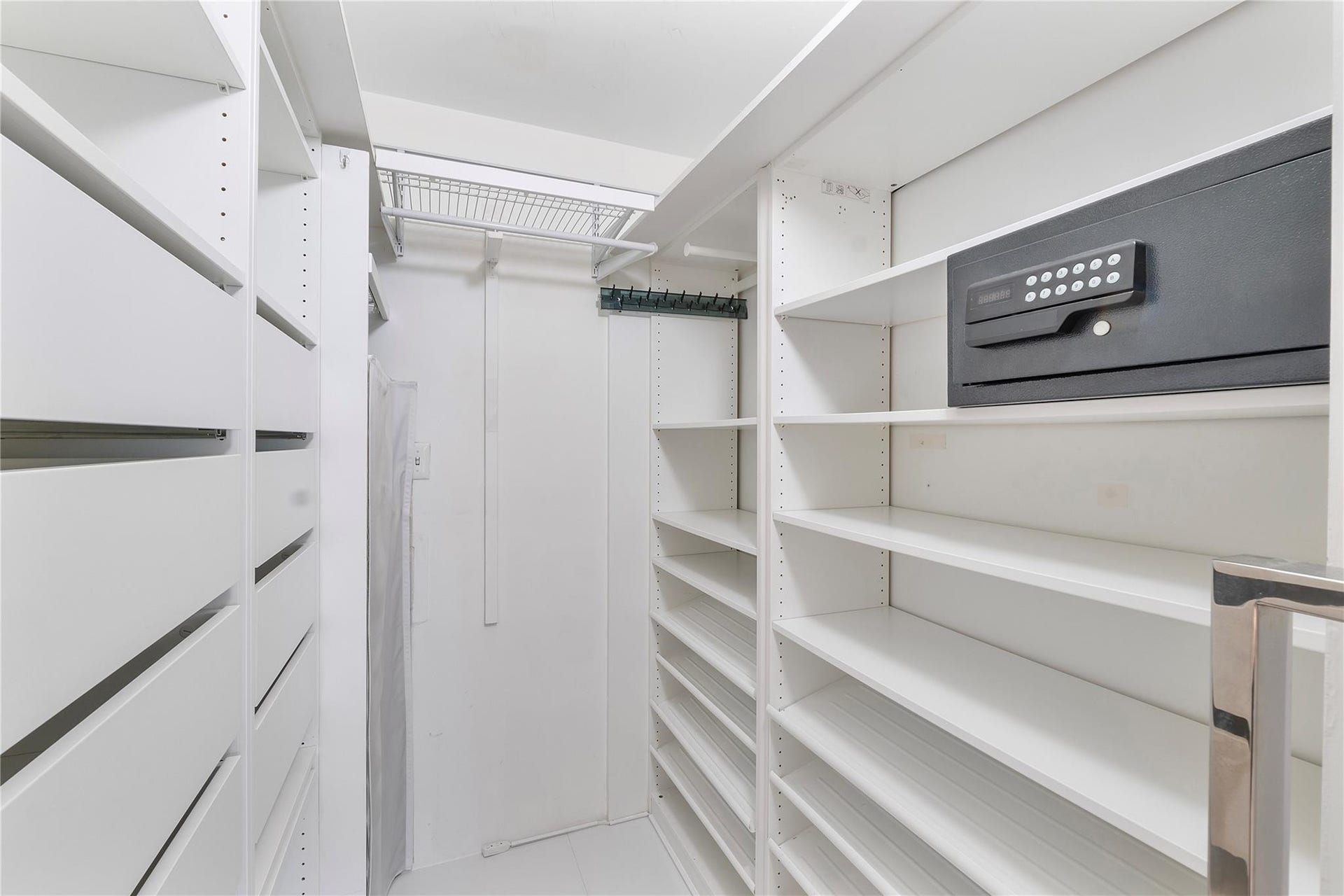 Walkin closet