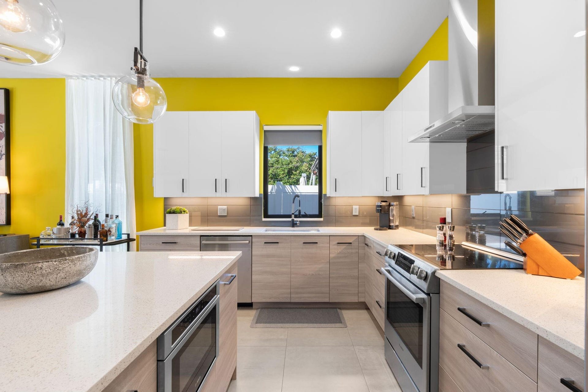 318 NE 25th Street, Wilton Manors, FL 33305