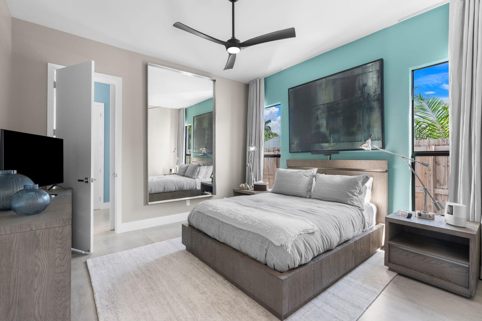 318 NE 25th Street, Wilton Manors, FL 33305