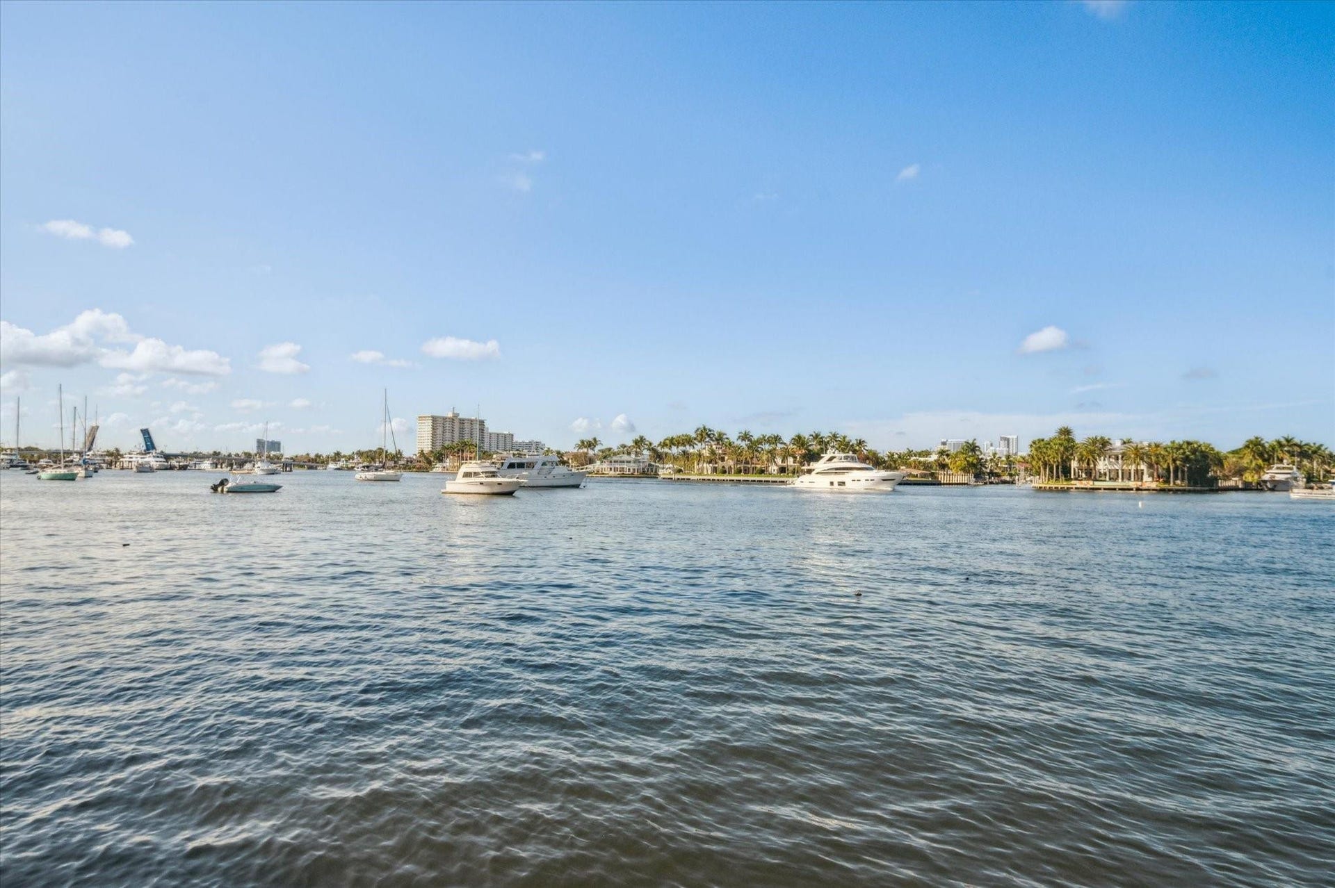 215 N Birch Road, #2b, Fort Lauderdale, FL 33304