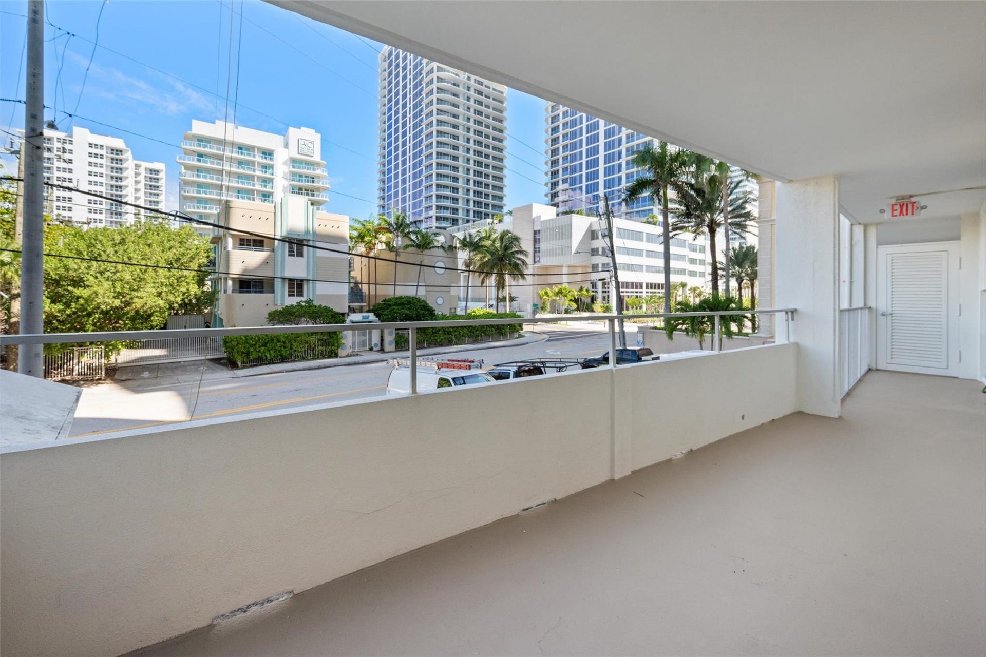 215 N Birch Road, #2b, Fort Lauderdale, FL 33304