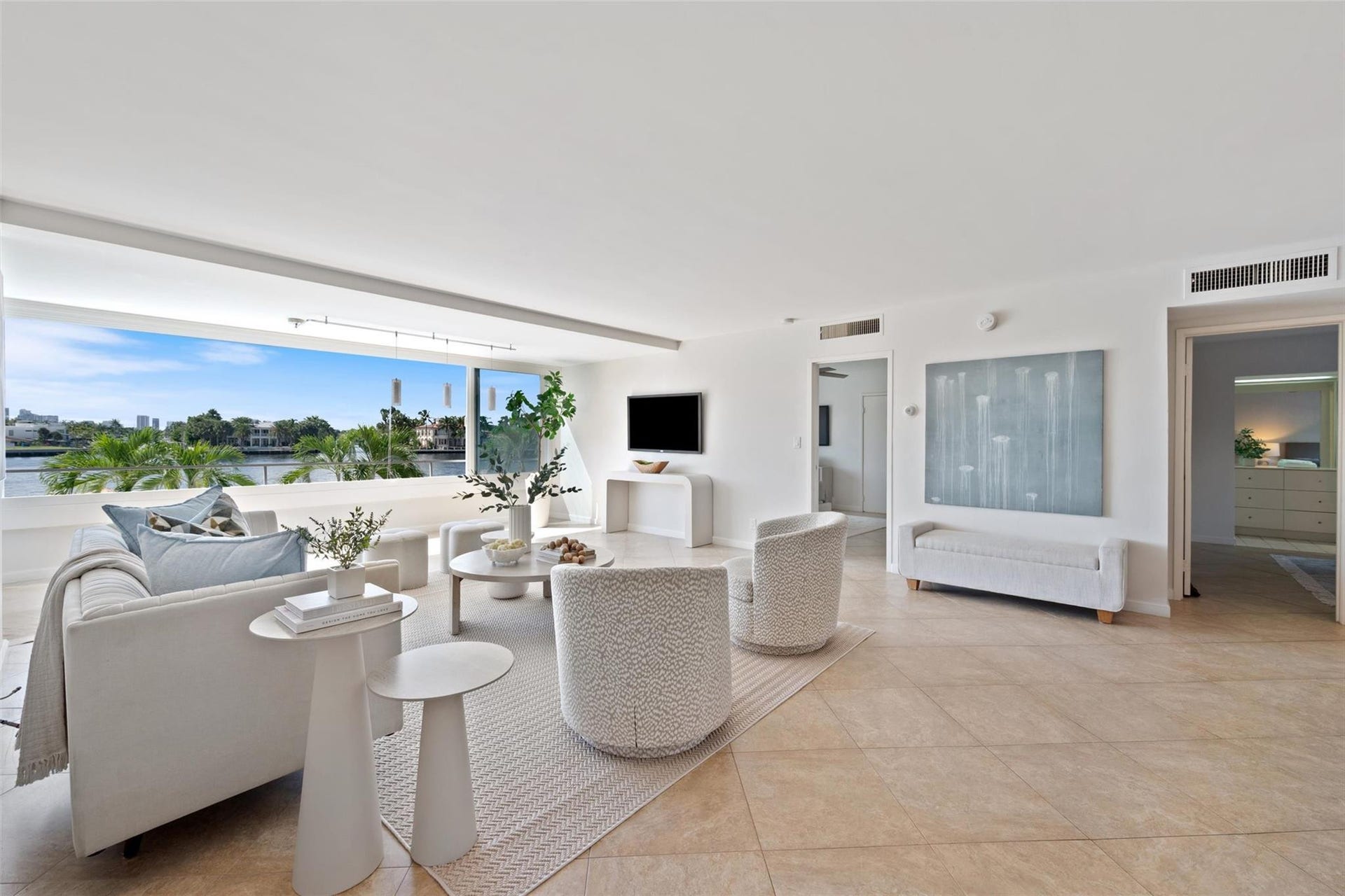 215 N Birch Road, #2b, Fort Lauderdale, FL 33304