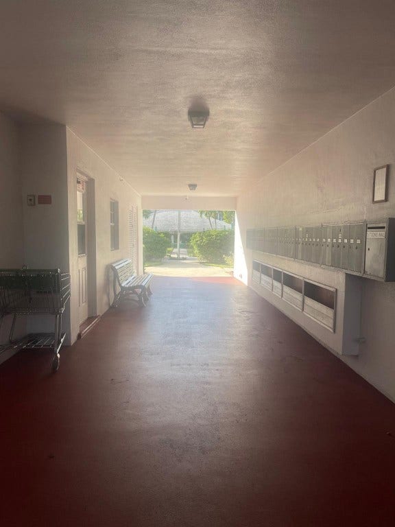 2050 NE 39th Street, #211w, Lighthouse Point, FL 33064