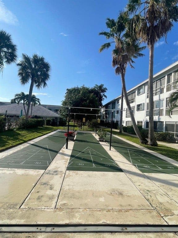 2050 NE 39th Street, #211w, Lighthouse Point, FL 33064