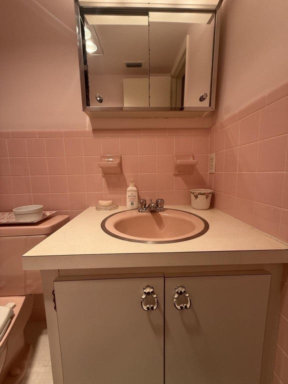 2050 NE 39th Street, #211w, Lighthouse Point, FL 33064