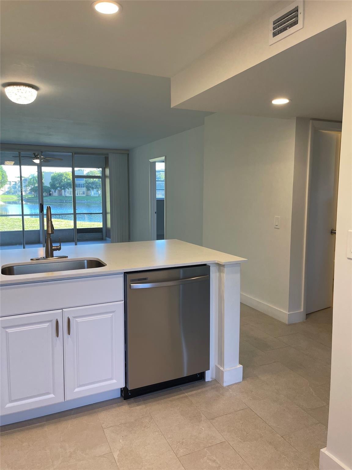 5890 NW 64th Avenue, #103, Fort Lauderdale, FL 33319 Photo 2